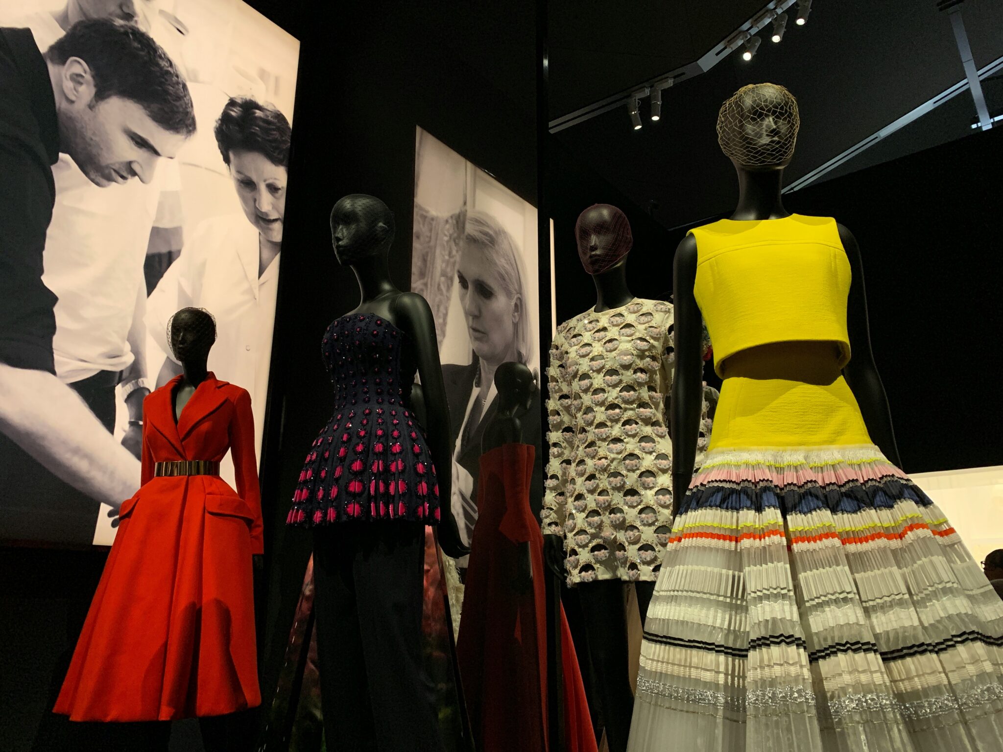 Fashion Icons Who Changed the Industry: Inspiration from Style Legends ...